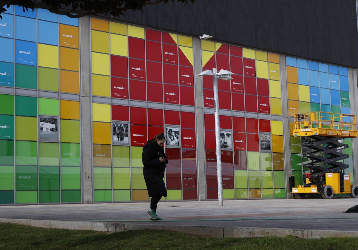 Restauran El Mural De Las V Ctimas Del Terrorismo En La Plaza De La